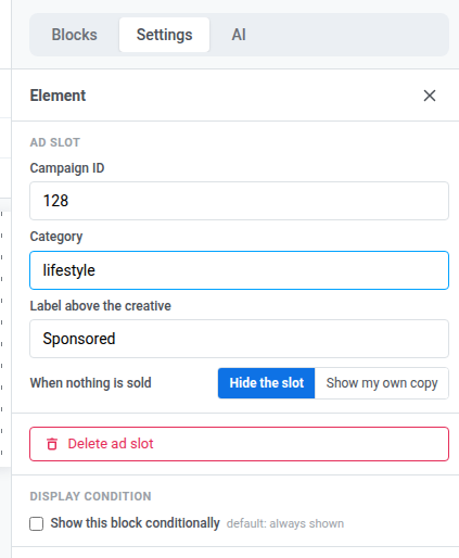Panel de configuración del espacio publicitario con ID de campaña, Categoría, Etiqueta sobre el creativo y un interruptor Cuando no se vende nada establecido en Ocultar el espacio
