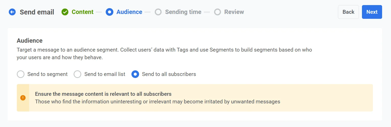 Opción Enviar a todos los usuarios seleccionada en la configuración de segmentación de la audiencia
