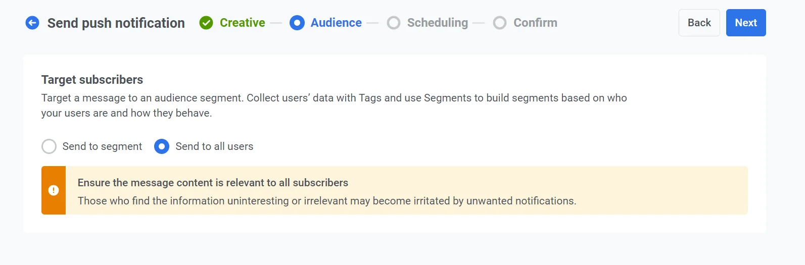 Option „An alle Benutzer senden“ für die Zielgruppe der Push-Benachrichtigung ausgewählt
